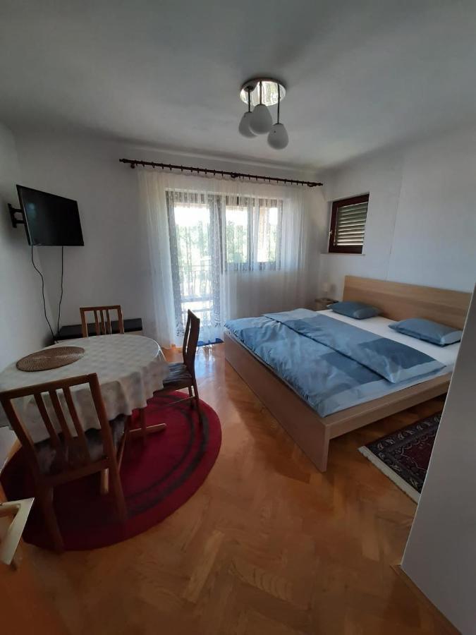 Apartment Ivan วานตาชิชี ภายนอก รูปภาพ